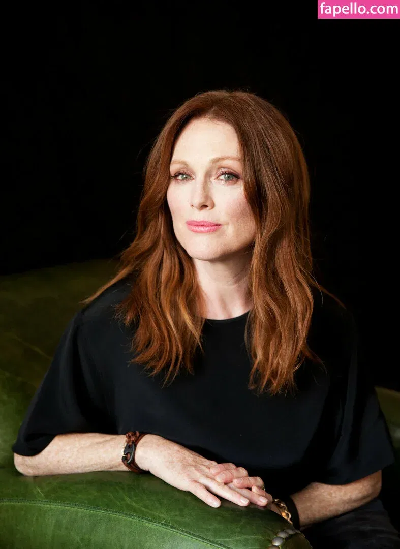 Julianne Moore Onlyfans Photo Gallery 