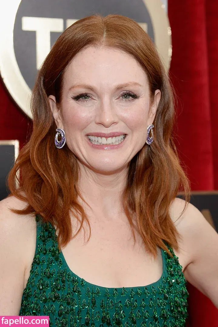 Julianne Moore Onlyfans Photo Gallery 