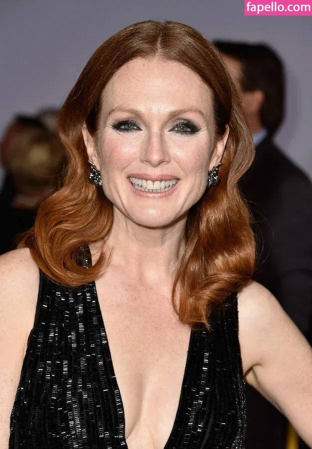 Julianne Moore Onlyfans Photo Gallery 