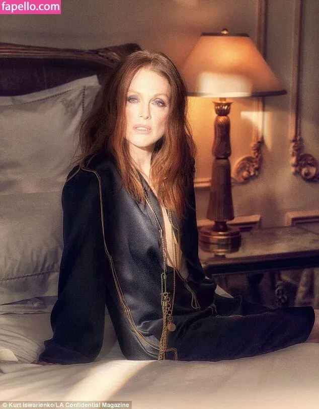 Julianne Moore Onlyfans Photo Gallery 