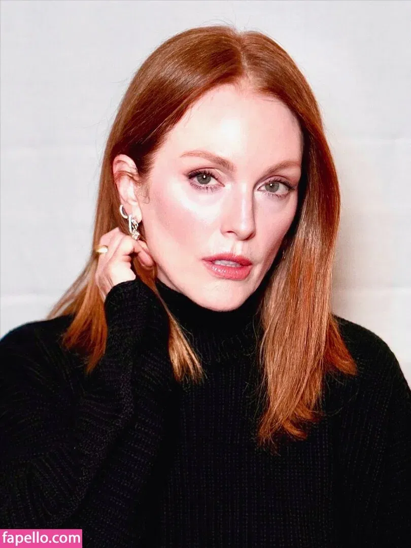 Julianne Moore Onlyfans Photo Gallery 