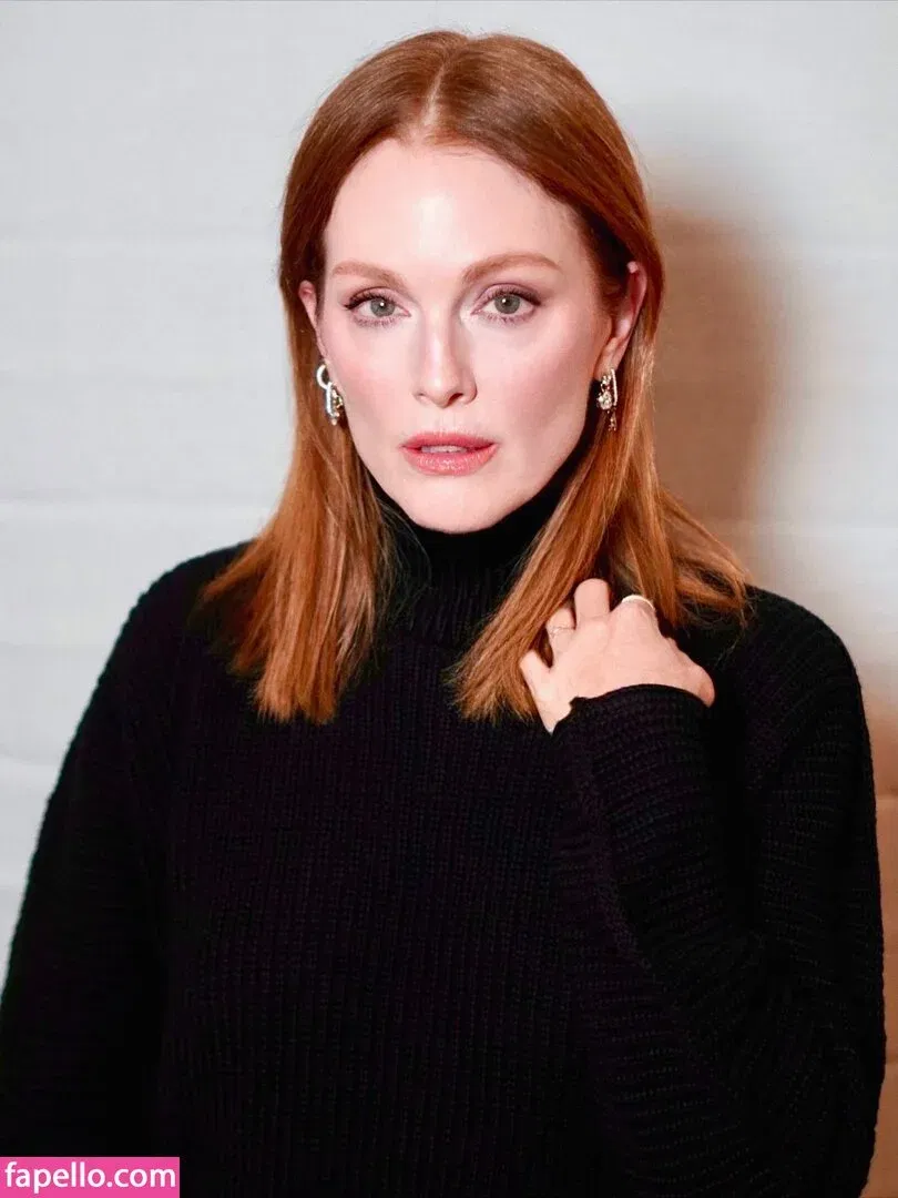 Julianne Moore Onlyfans Photo Gallery 