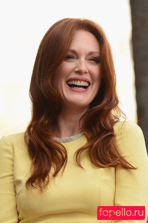 Julianne Moore Nude Onlyfans Photo 41