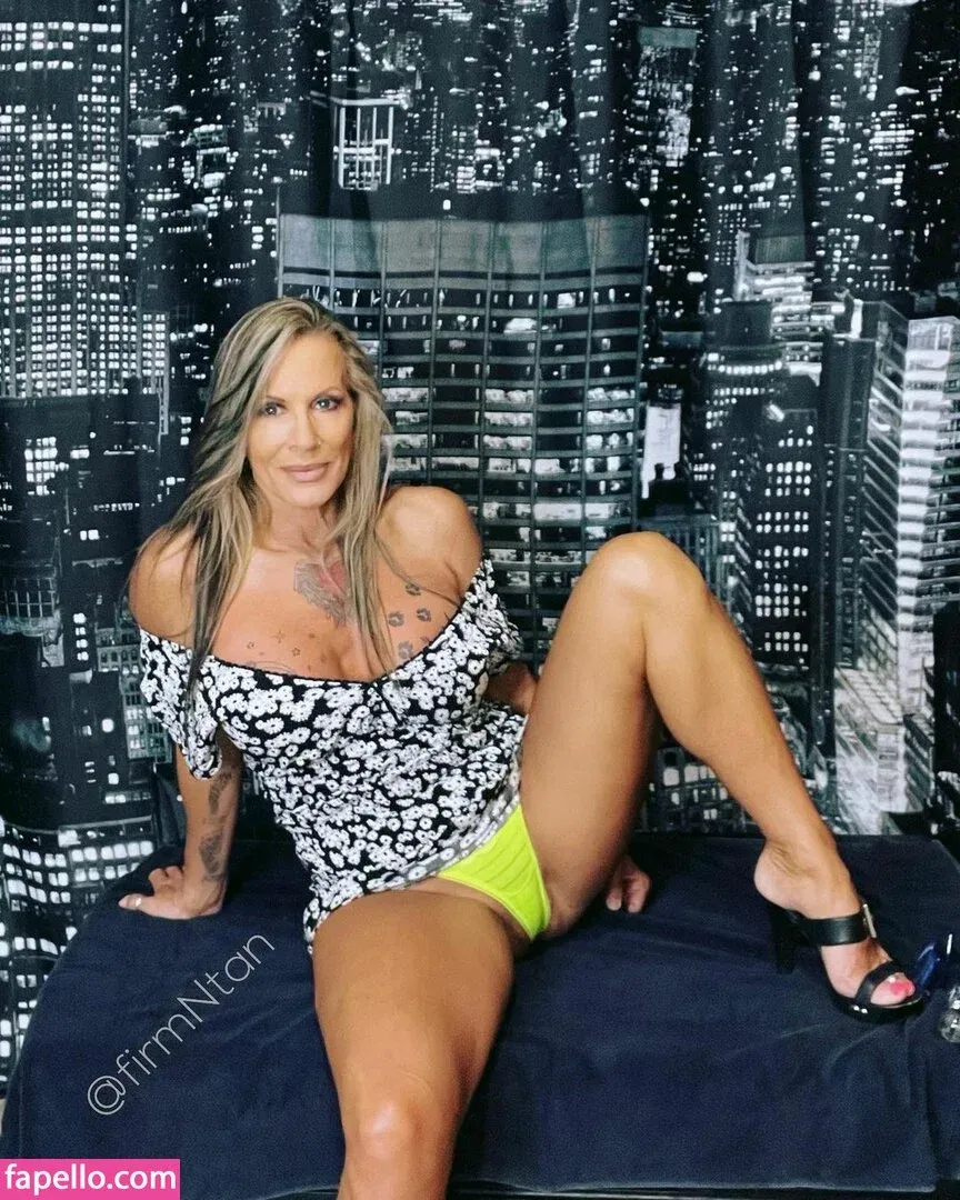 Juicy Juggs Onlyfans Photo Gallery 