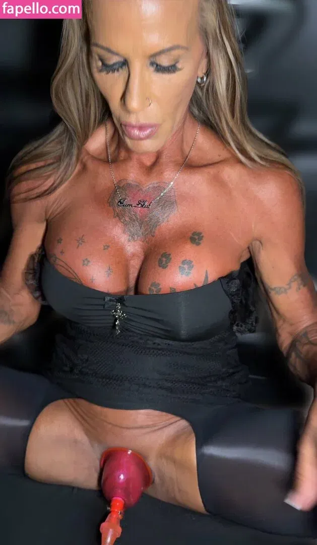 Juicy Juggs Onlyfans Photo Gallery 