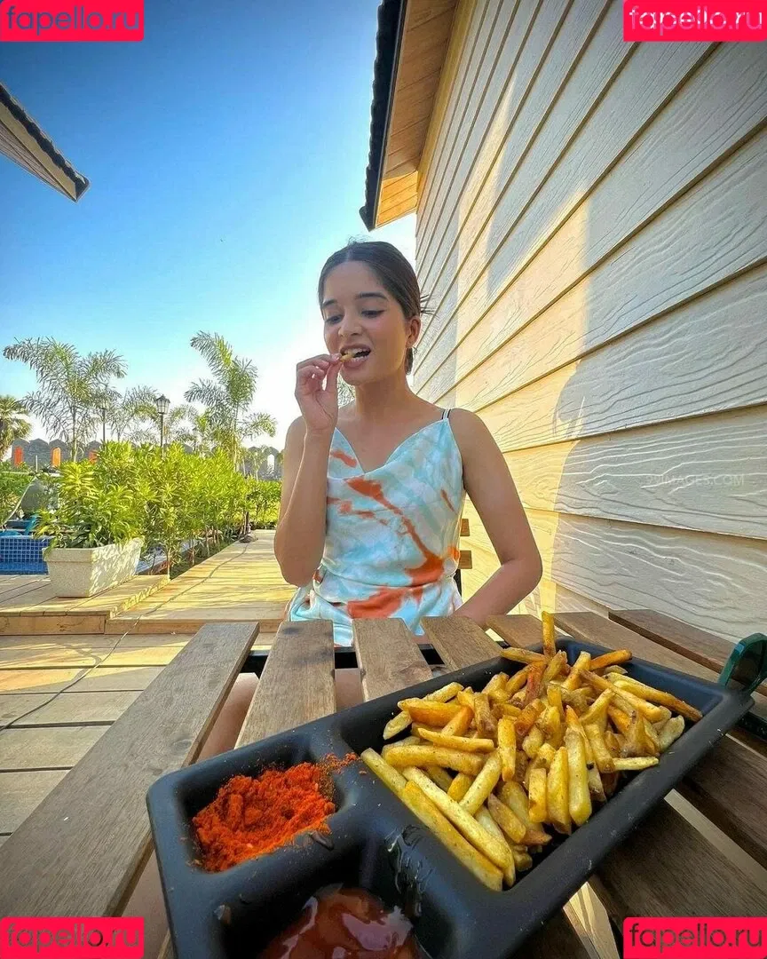 Bhavika Sharma Onlyfans Photo Gallery 