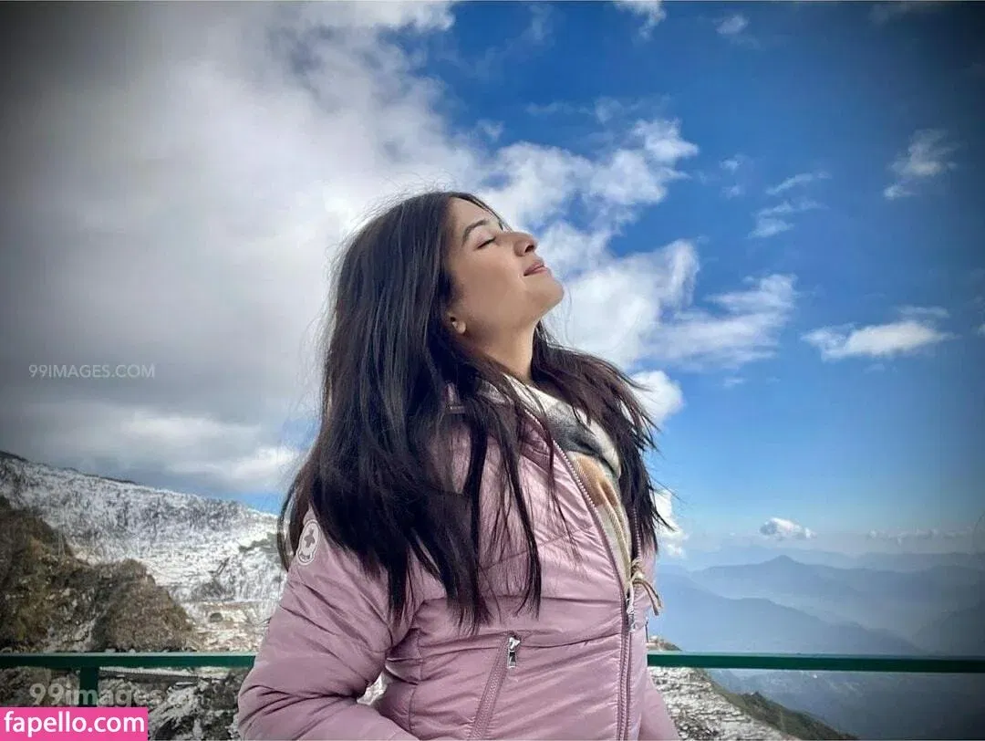 Bhavika Sharma Onlyfans Photo Gallery 