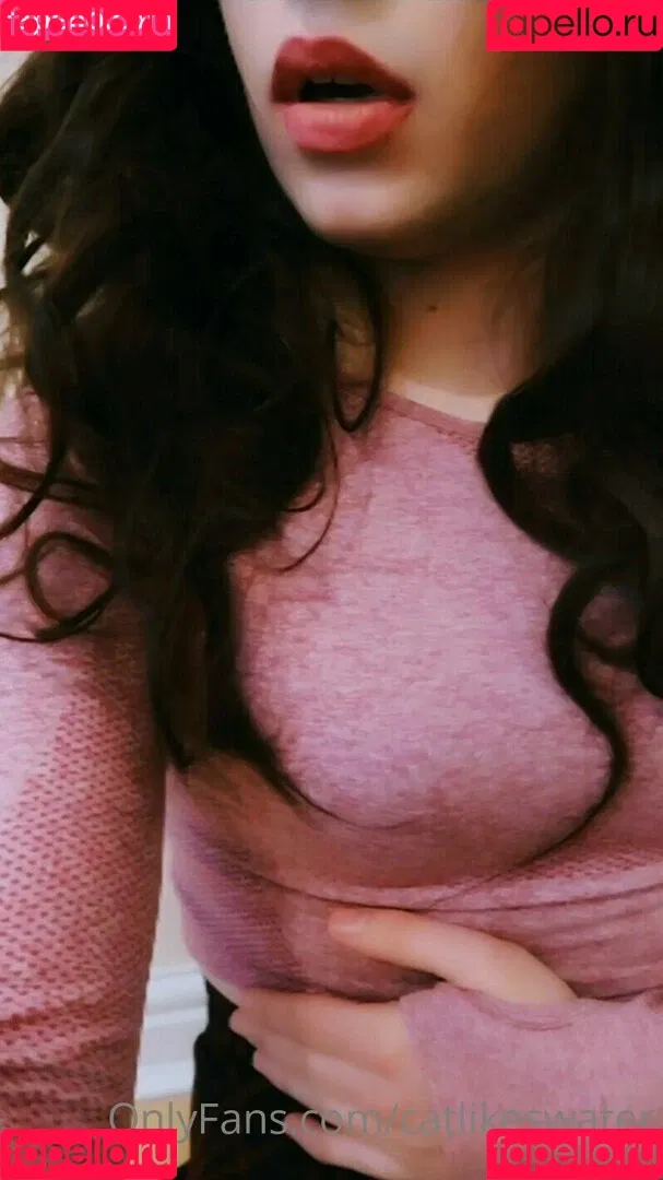 CatLikesWater Onlyfans Photo Gallery 