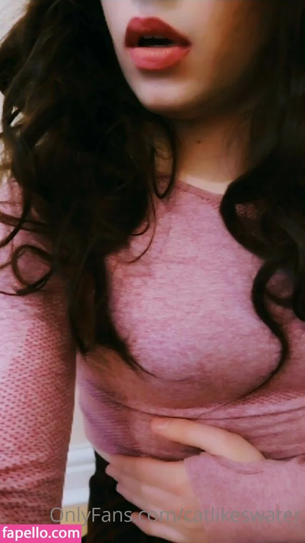 CatLikesWater Onlyfans Photo Gallery 