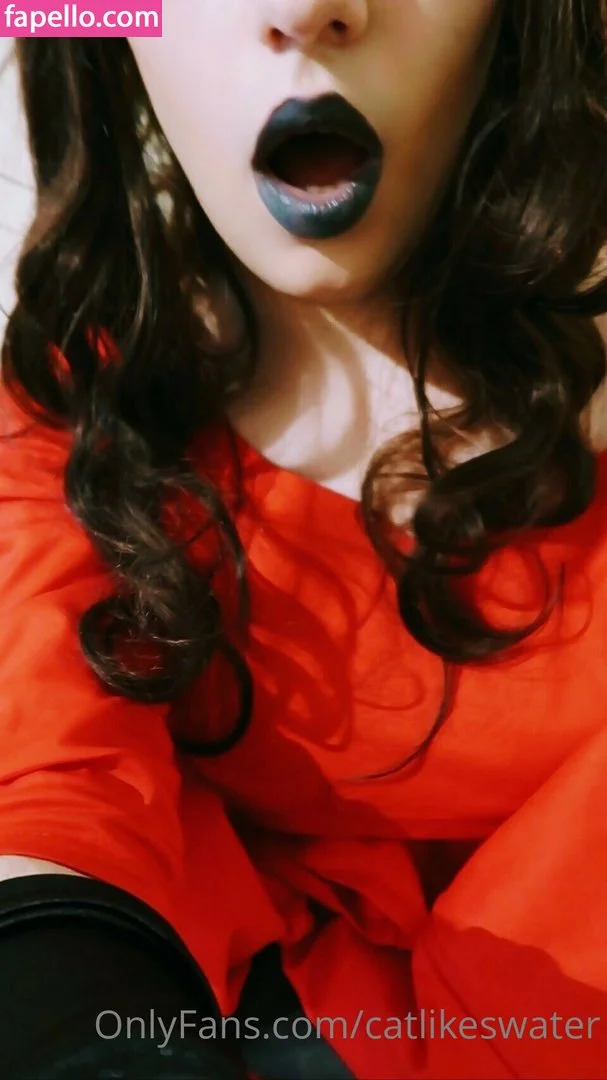 CatLikesWater Onlyfans Photo Gallery 