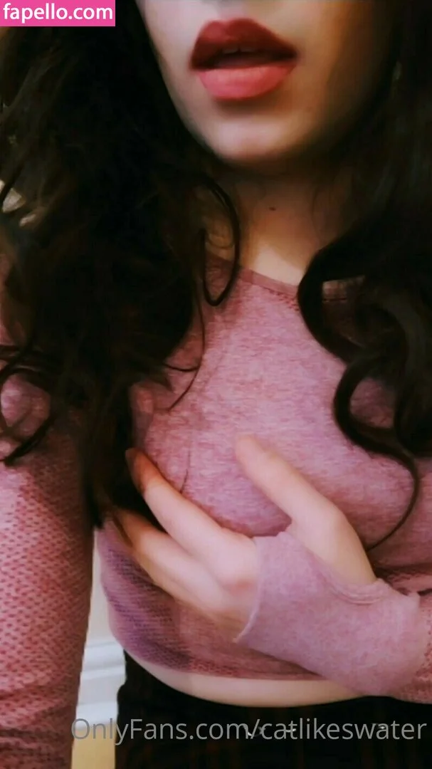 CatLikesWater Onlyfans Photo Gallery 