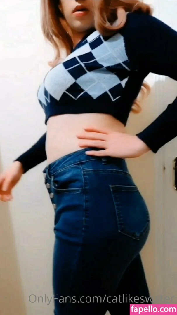 CatLikesWater Onlyfans Photo Gallery 