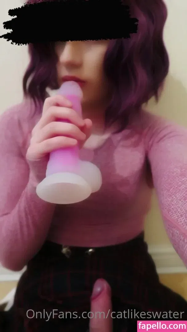 CatLikesWater Onlyfans Photo Gallery 