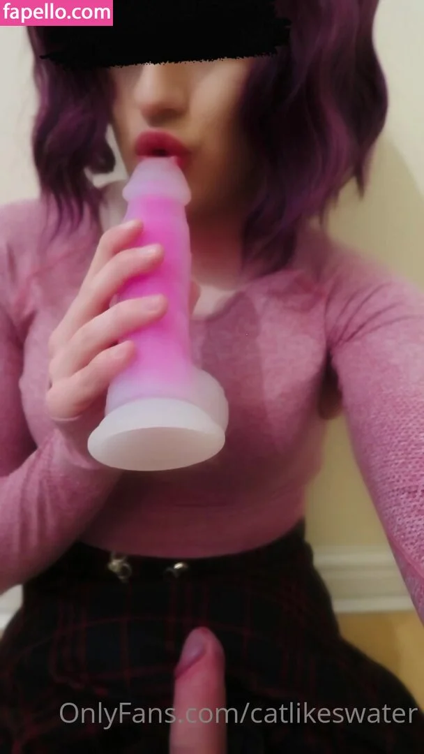 CatLikesWater Onlyfans Photo Gallery 