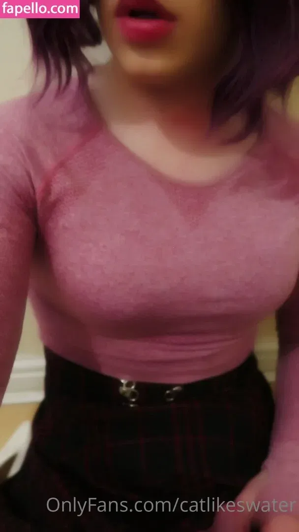 CatLikesWater Onlyfans Photo Gallery 