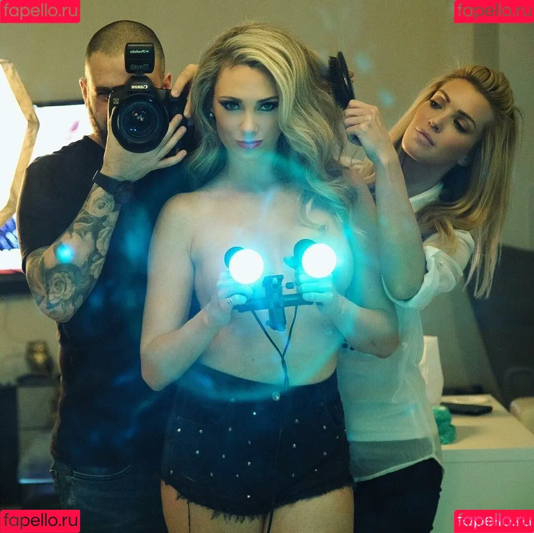 Nicole Arbour Onlyfans Photo Gallery 