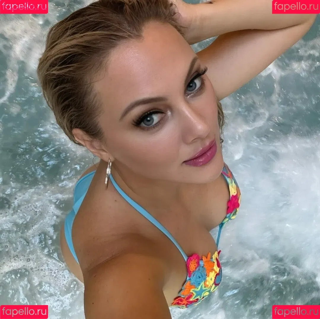 Nicole Arbour Onlyfans Photo Gallery 
