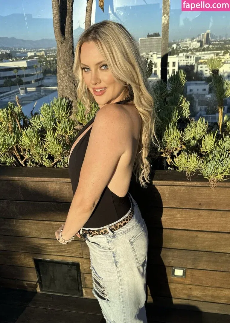 Nicole Arbour Onlyfans Photo Gallery 