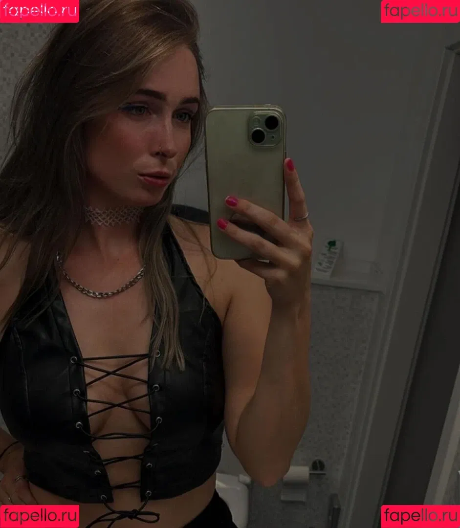 chiara_hbs Onlyfans Photo Gallery 