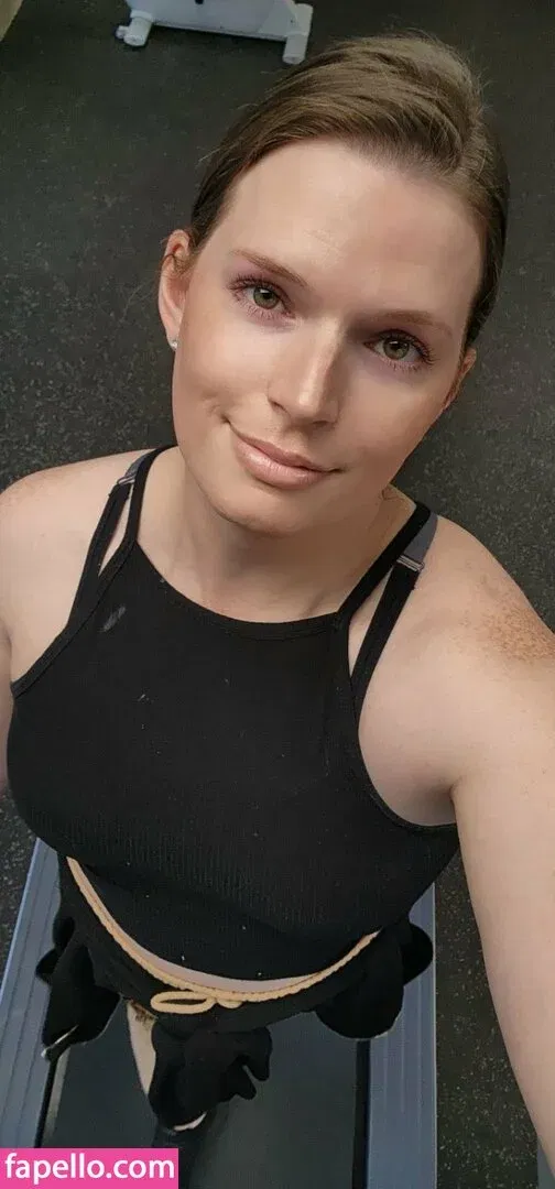 Hybrid Beauty Onlyfans Photo Gallery 