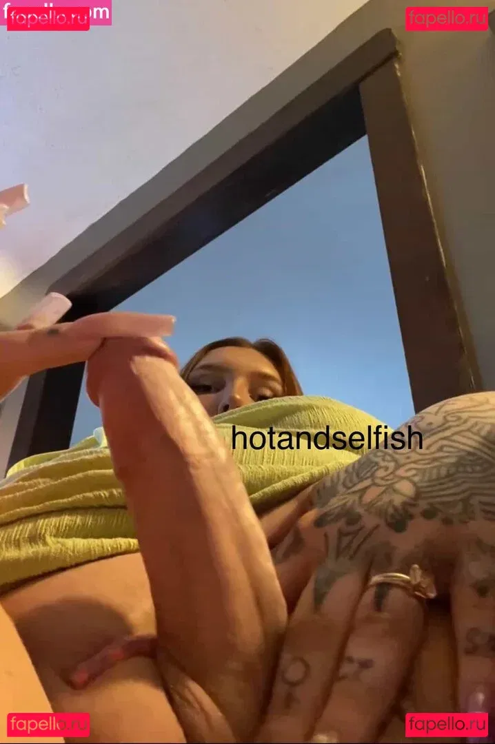 hotandselfish Onlyfans Photo Gallery 