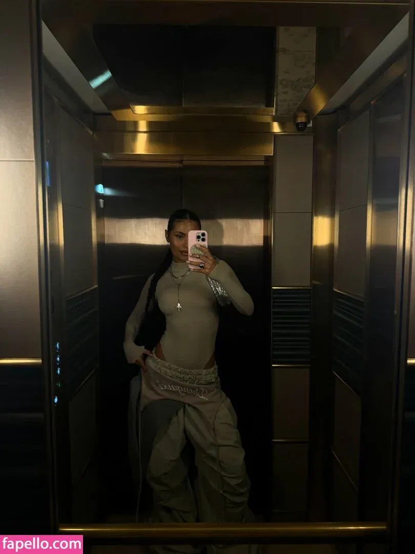 Florence Mueller Onlyfans Photo Gallery 