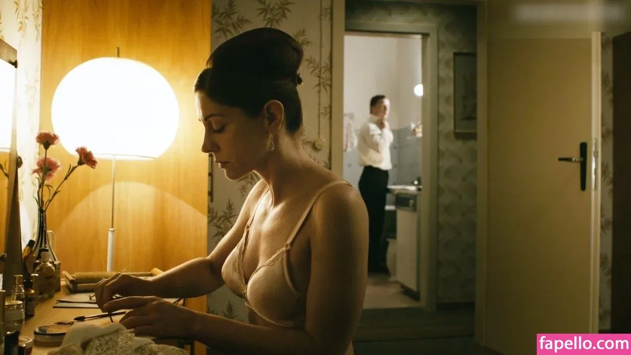 Ulrike C. Tscharre Onlyfans Photo Gallery 