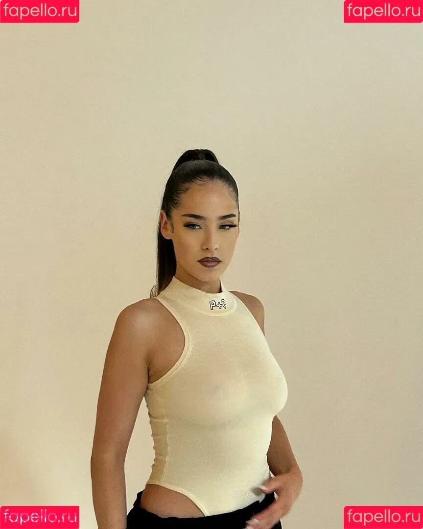 maetasworld Onlyfans Photo Gallery 