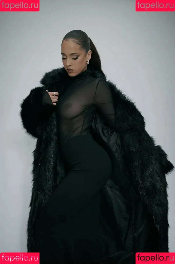 maetasworld Onlyfans Photo Gallery 