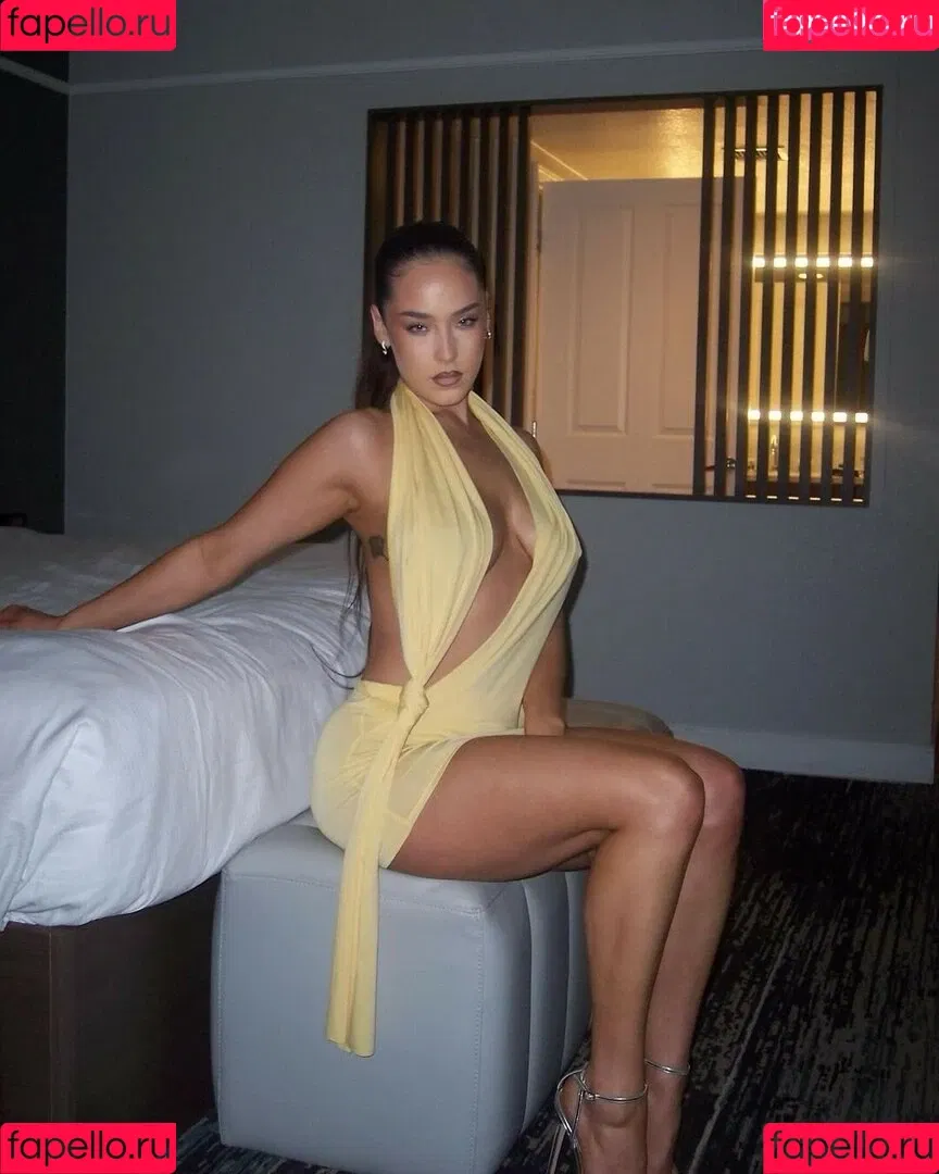 maetasworld Onlyfans Photo Gallery 