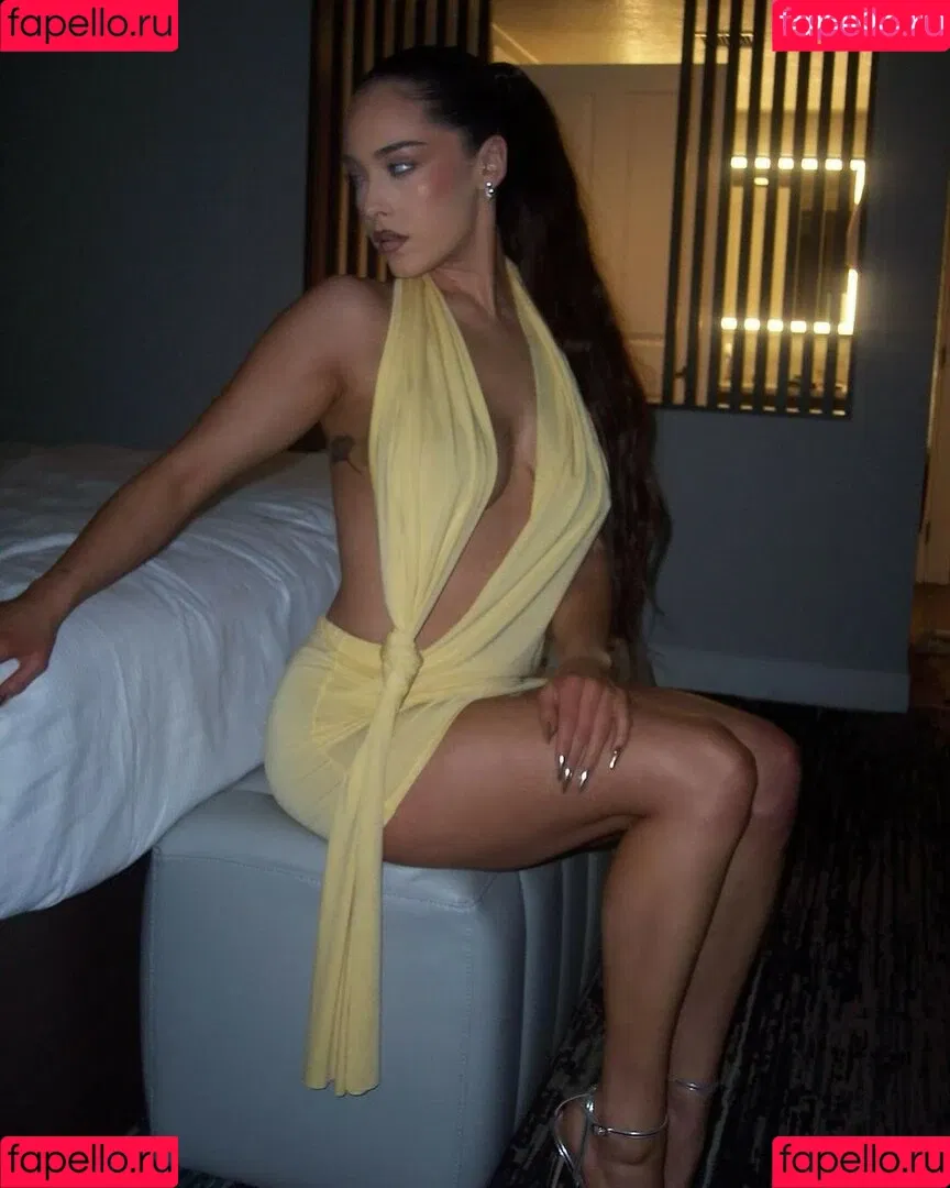 maetasworld Onlyfans Photo Gallery 