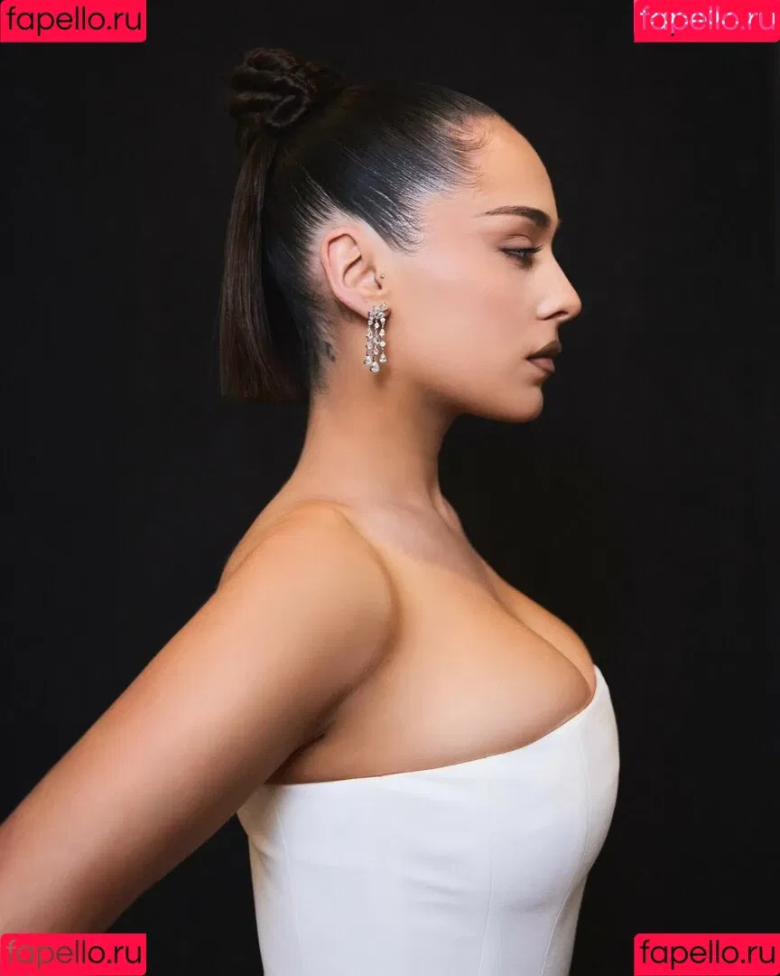 maetasworld Onlyfans Photo Gallery 