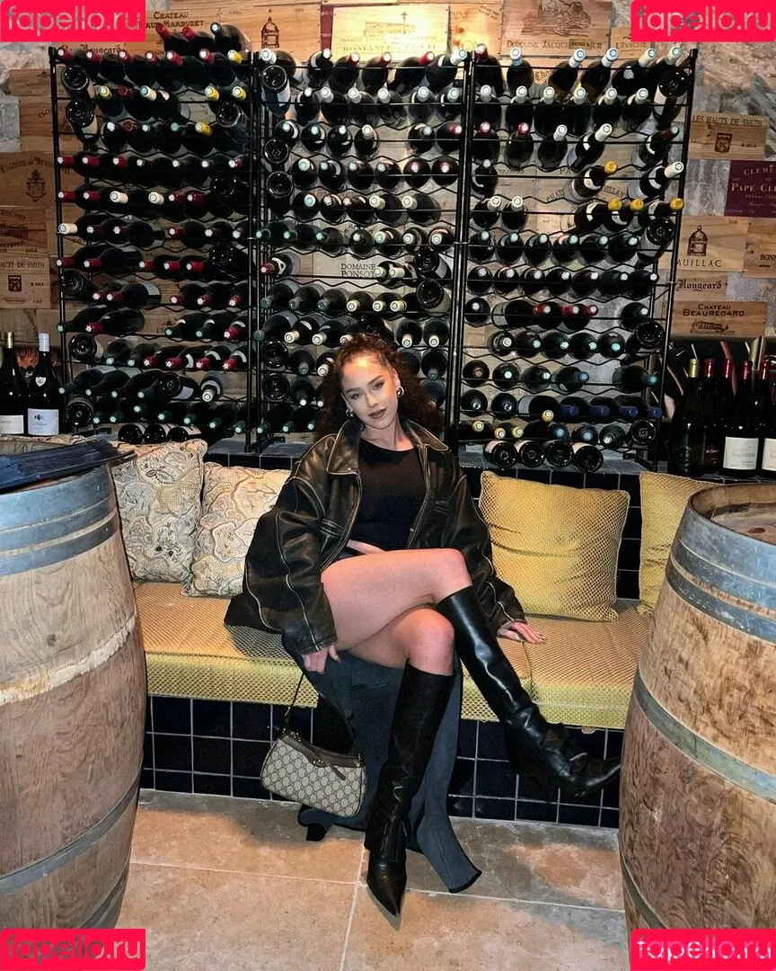 maetasworld Onlyfans Photo Gallery 