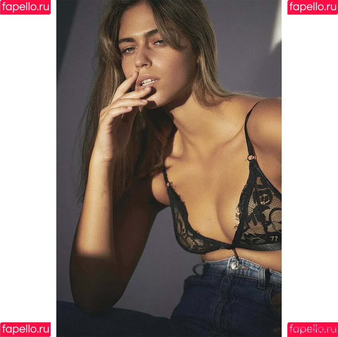Ruth Benaim Onlyfans Photo Gallery 