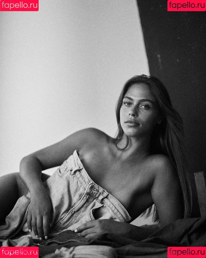 Ruth Benaim Onlyfans Photo Gallery 
