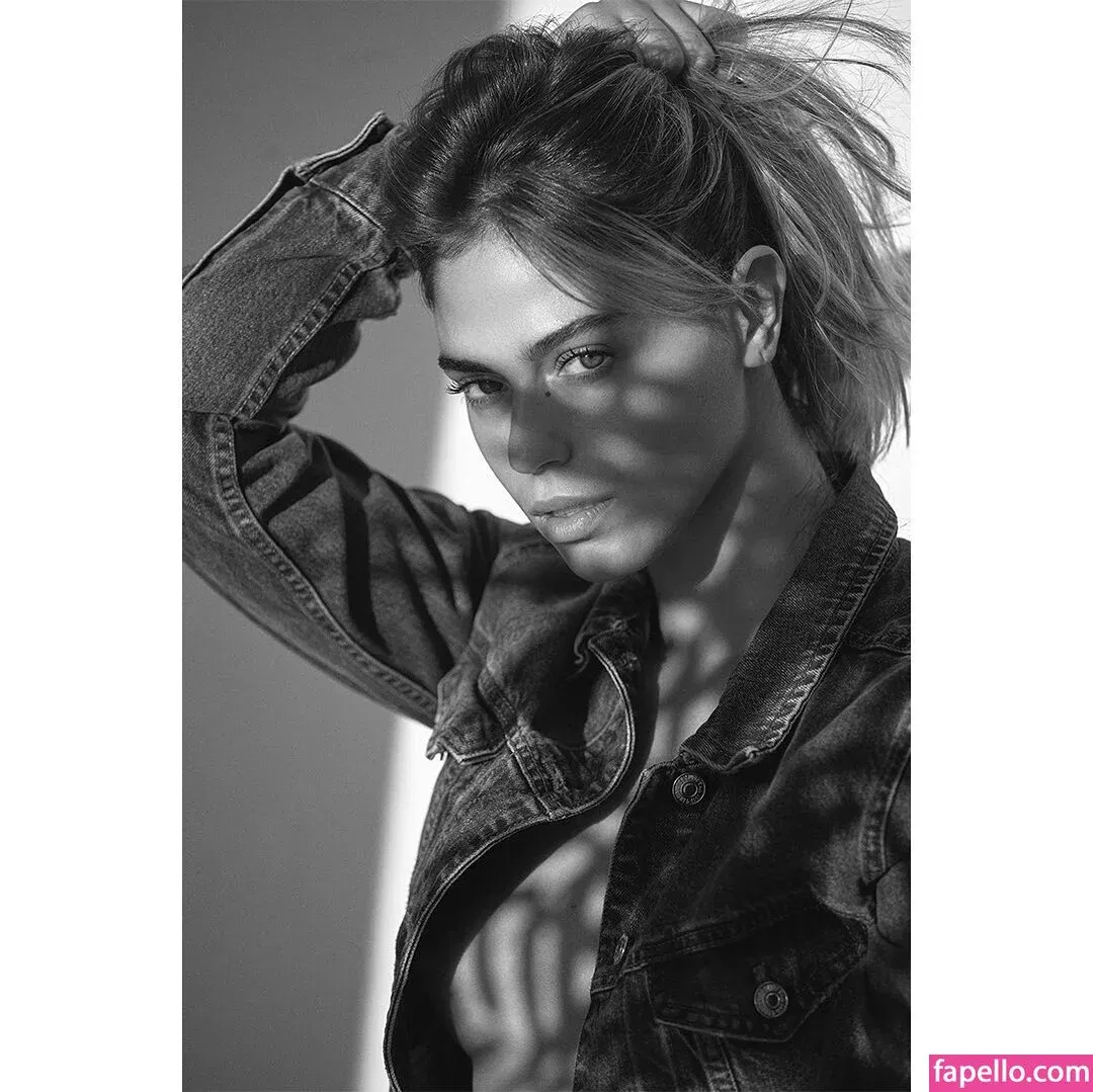 Ruth Benaim Onlyfans Photo Gallery 