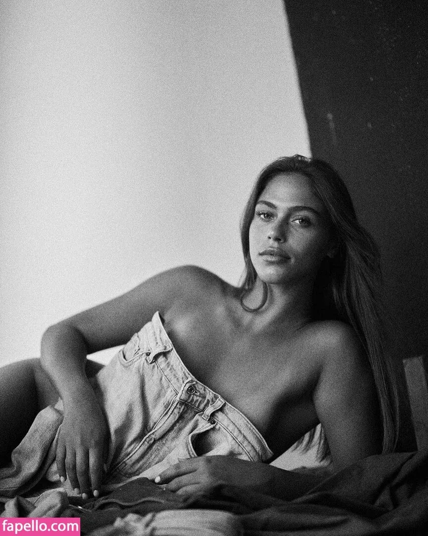 Ruth Benaim Onlyfans Photo Gallery 