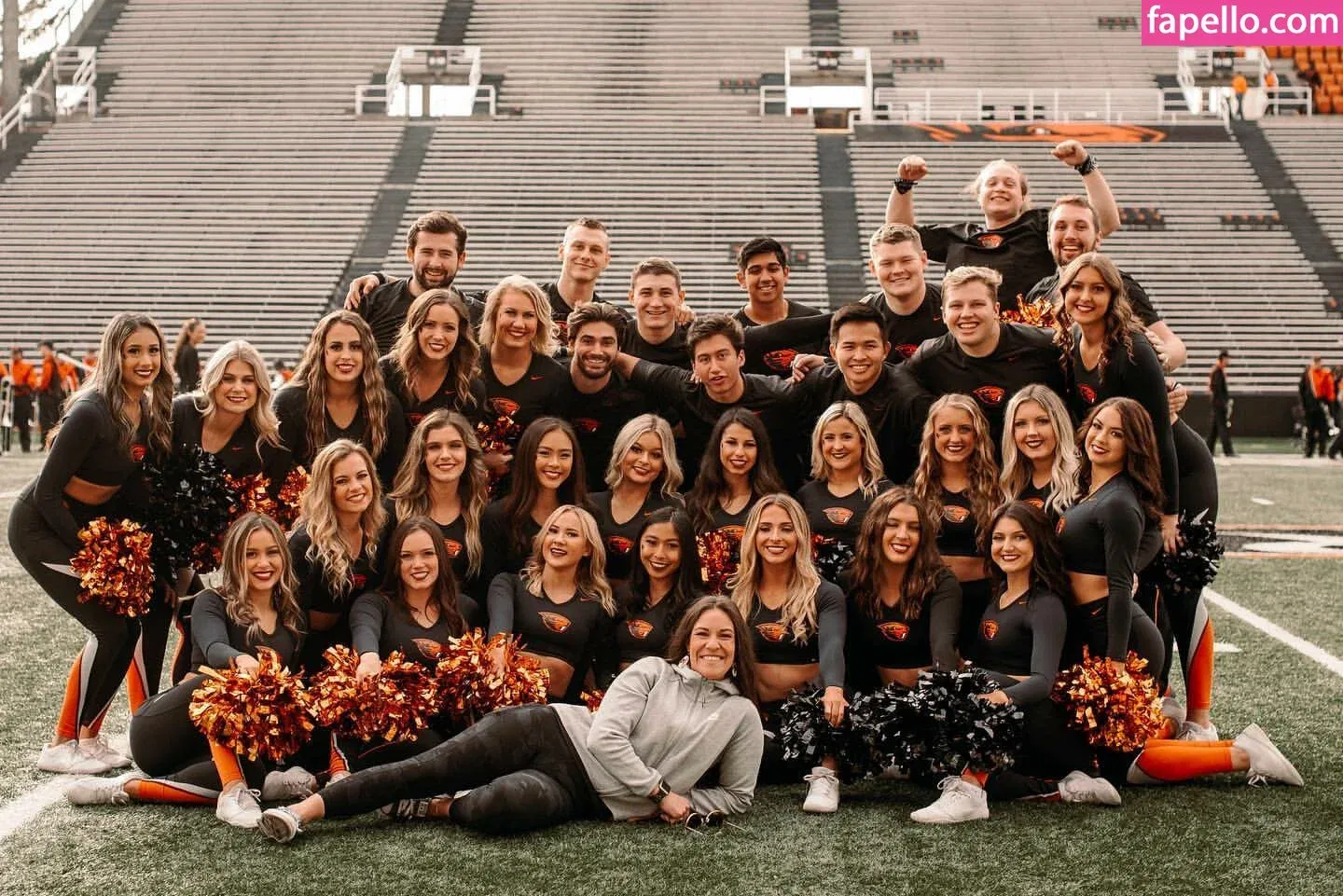 Taylor Johnson Cheer Onlyfans Photo Gallery 