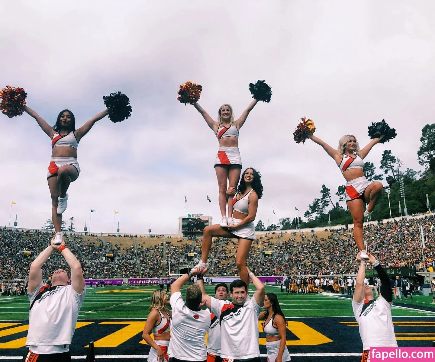 Taylor Johnson Cheer Onlyfans Photo Gallery 