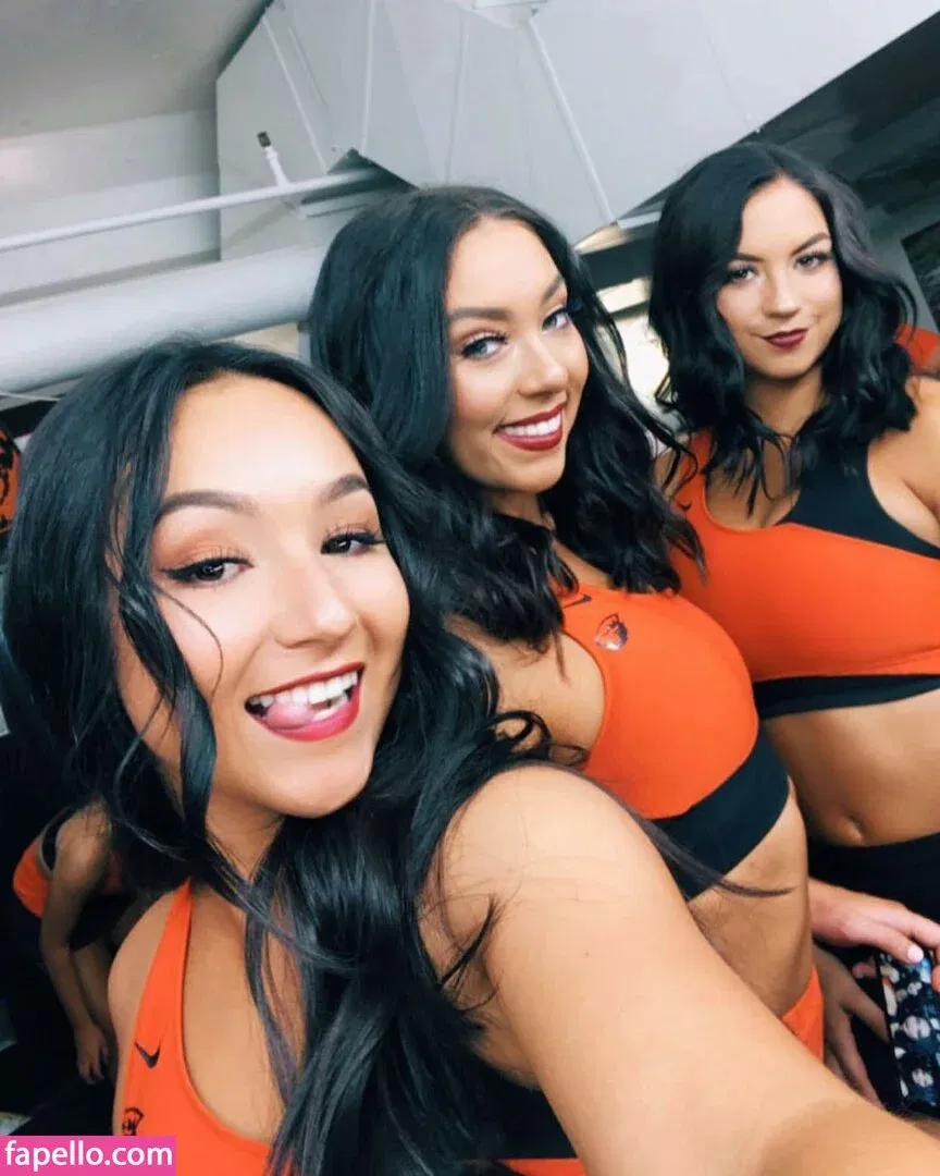 Taylor Johnson Cheer Onlyfans Photo Gallery 