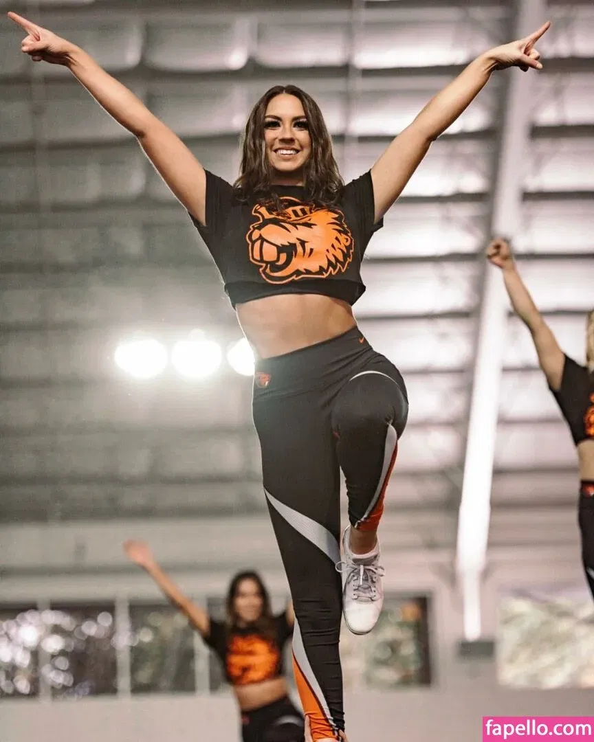 Taylor Johnson Cheer Onlyfans Photo Gallery 