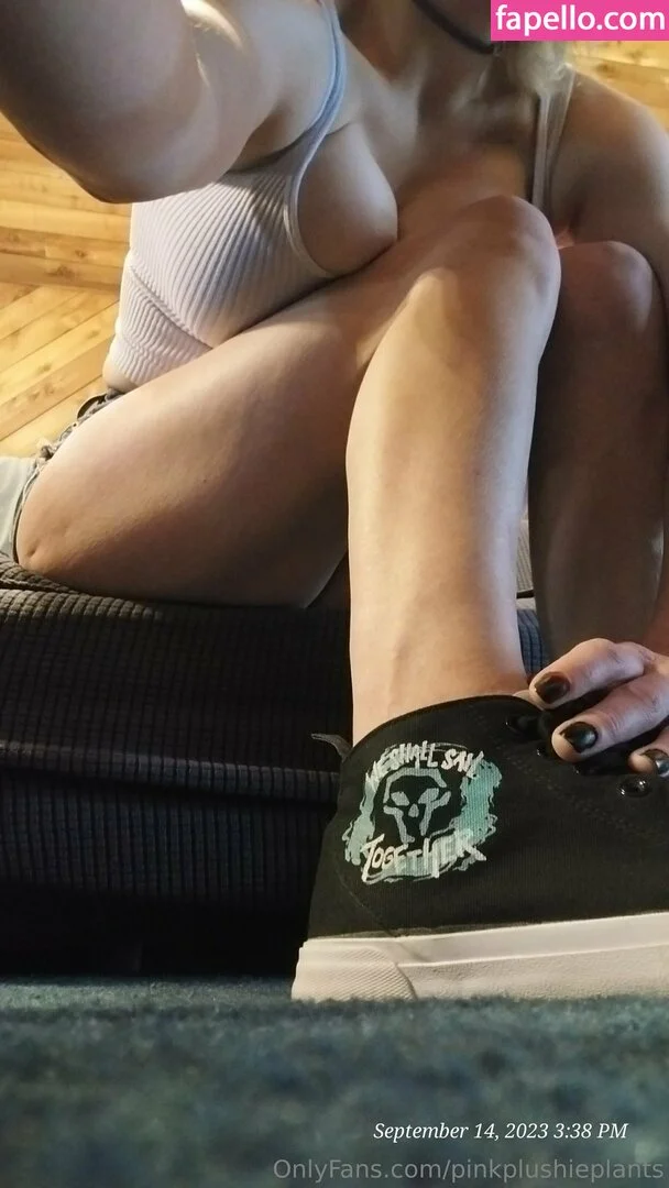 pinkplushieplants Onlyfans Photo Gallery 