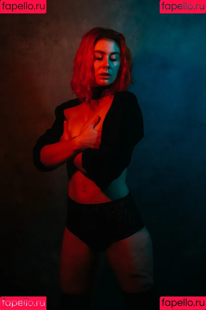 Muriel la Roja Onlyfans Photo Gallery 