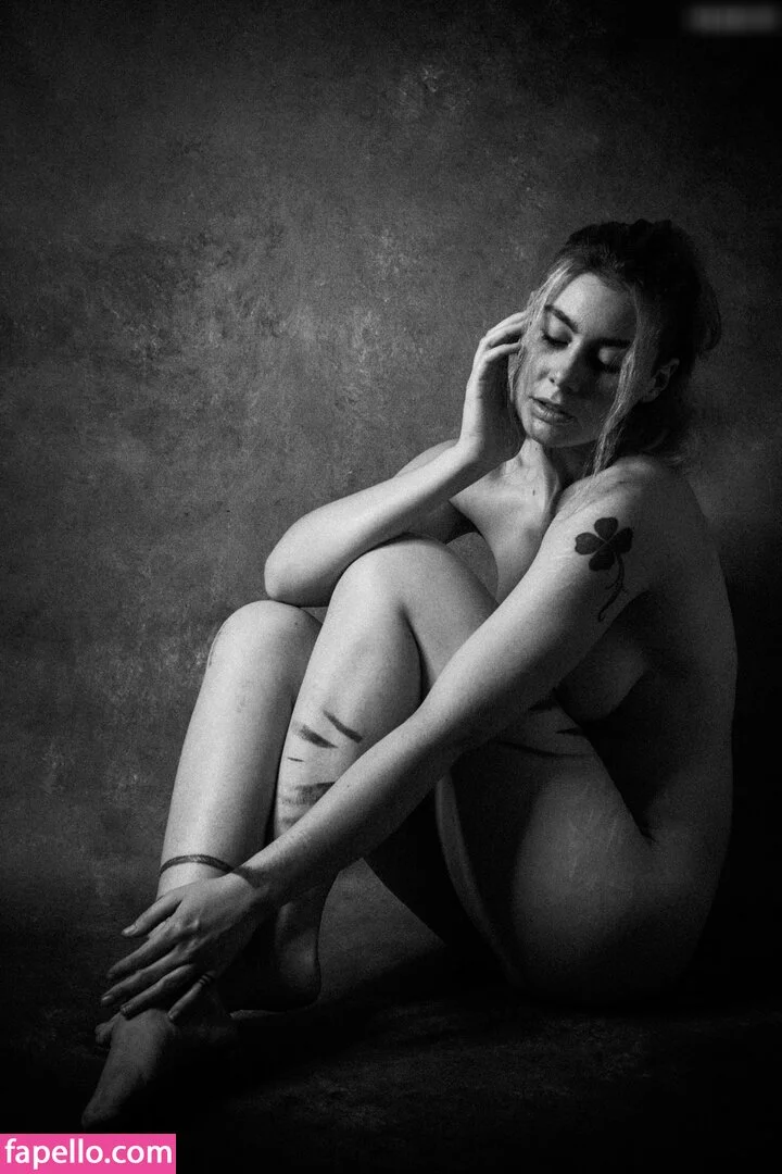 Muriel la Roja Onlyfans Photo Gallery 