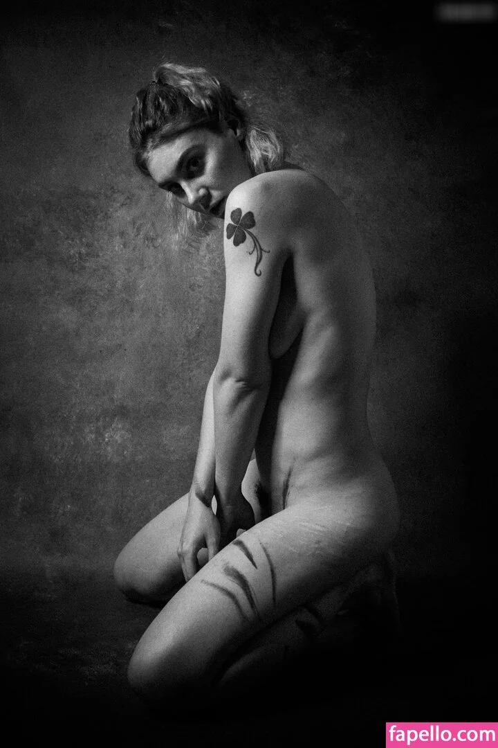 Muriel la Roja Onlyfans Photo Gallery 