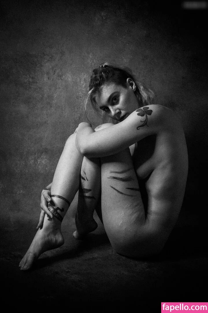 Muriel la Roja Onlyfans Photo Gallery 