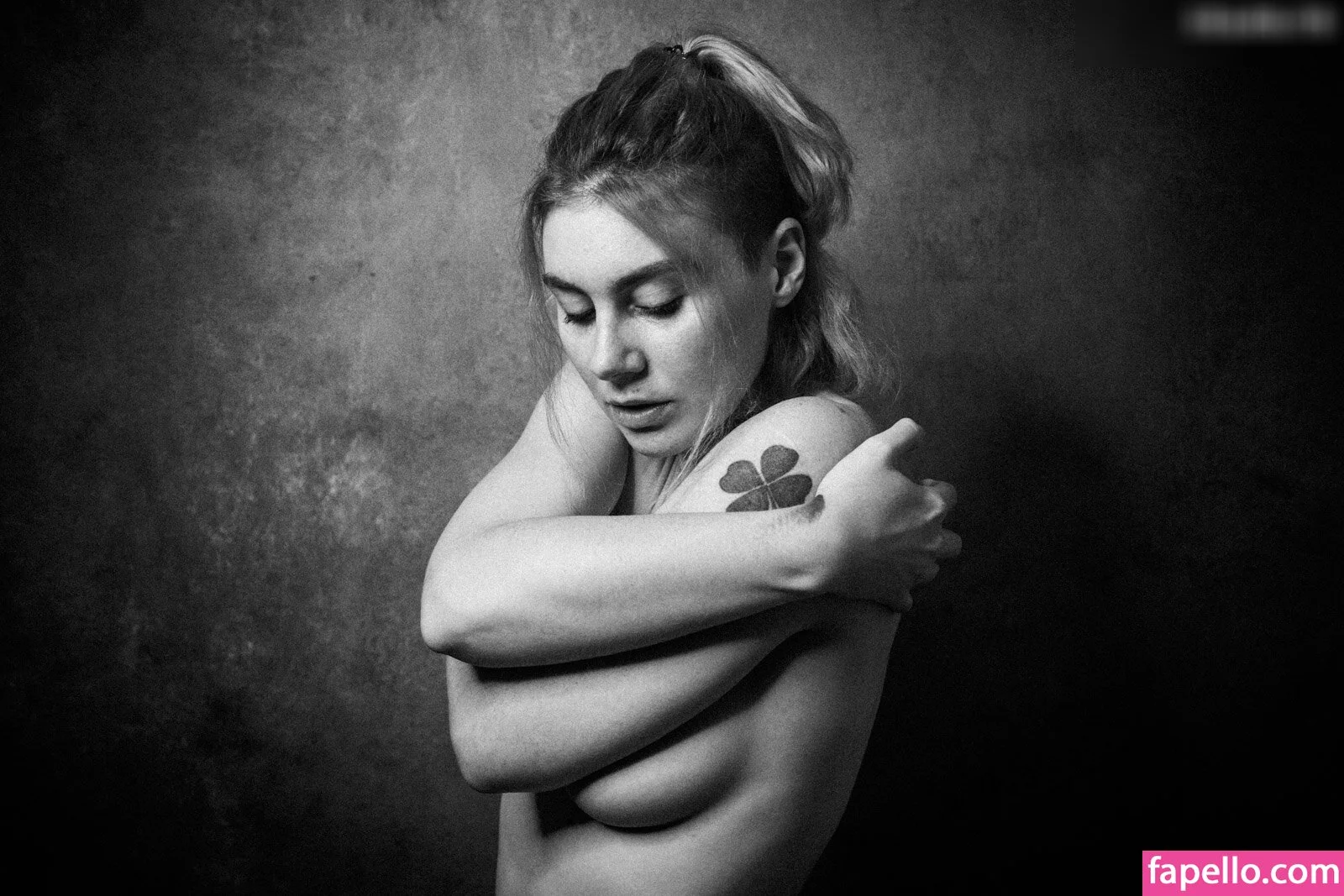 Muriel la Roja Onlyfans Photo Gallery 