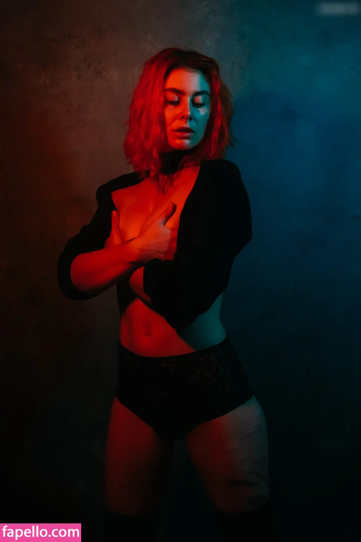 Muriel la Roja Onlyfans Photo Gallery 