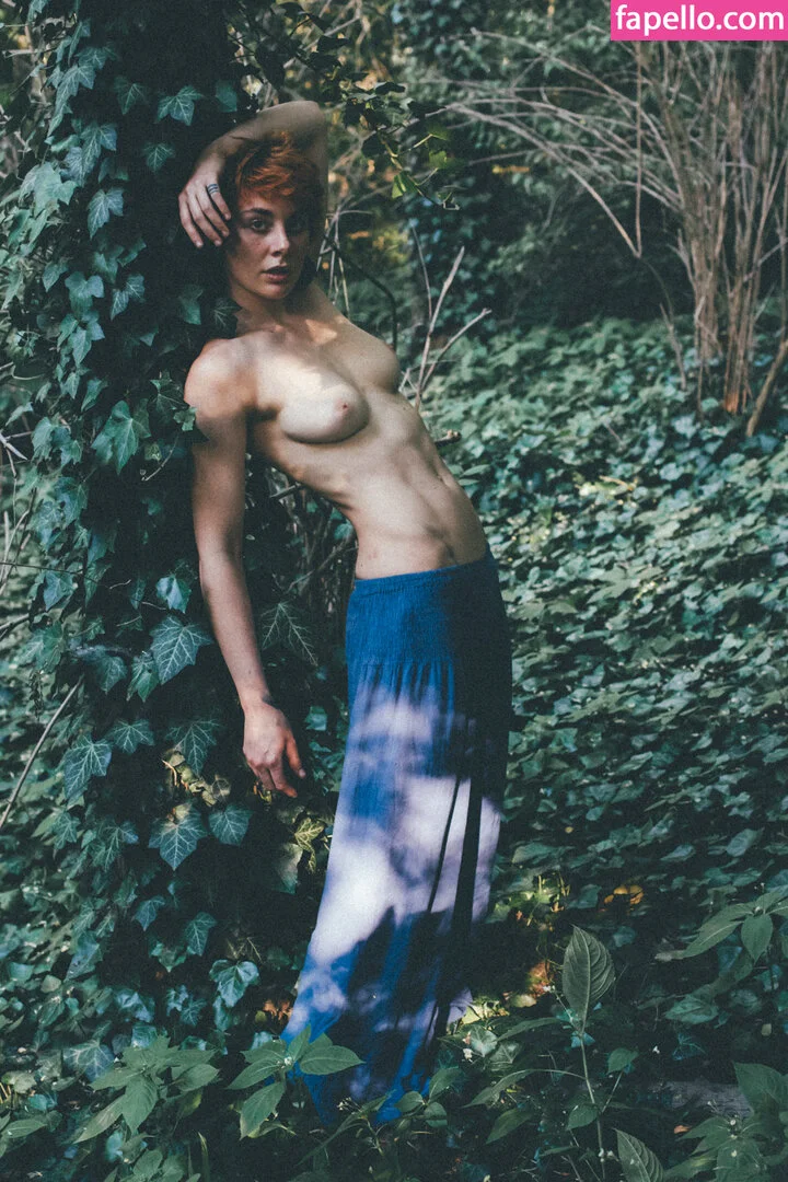 Muriel la Roja Onlyfans Photo Gallery 