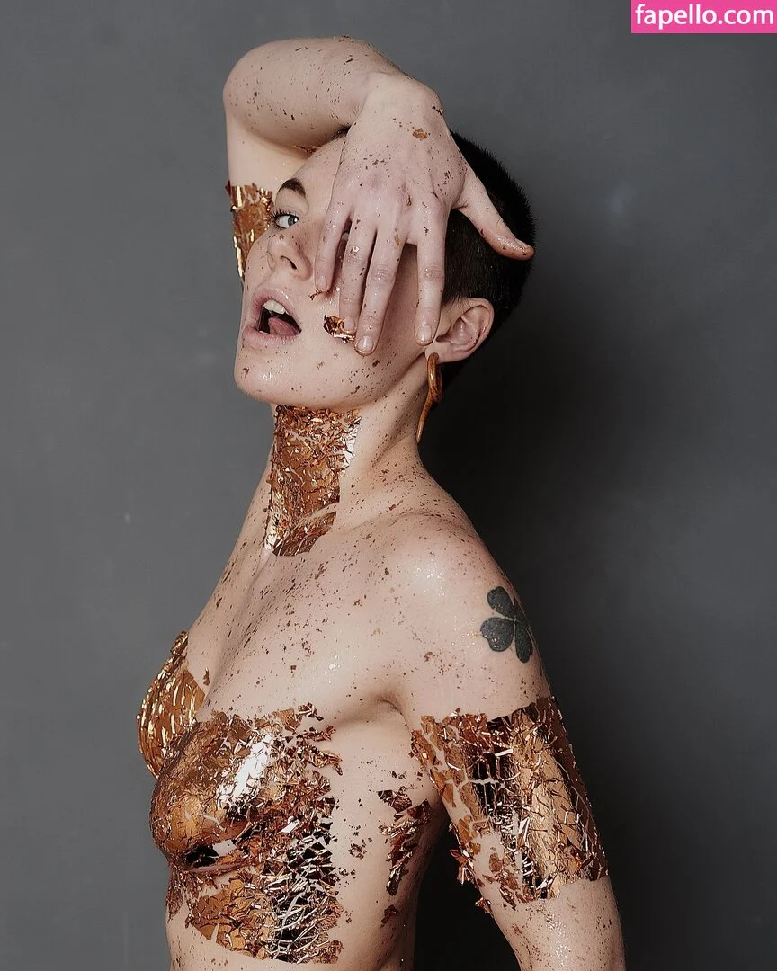 Muriel la Roja Onlyfans Photo Gallery 